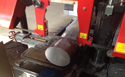 华容卧式带锯床加工时出现明显振荡如何排查？